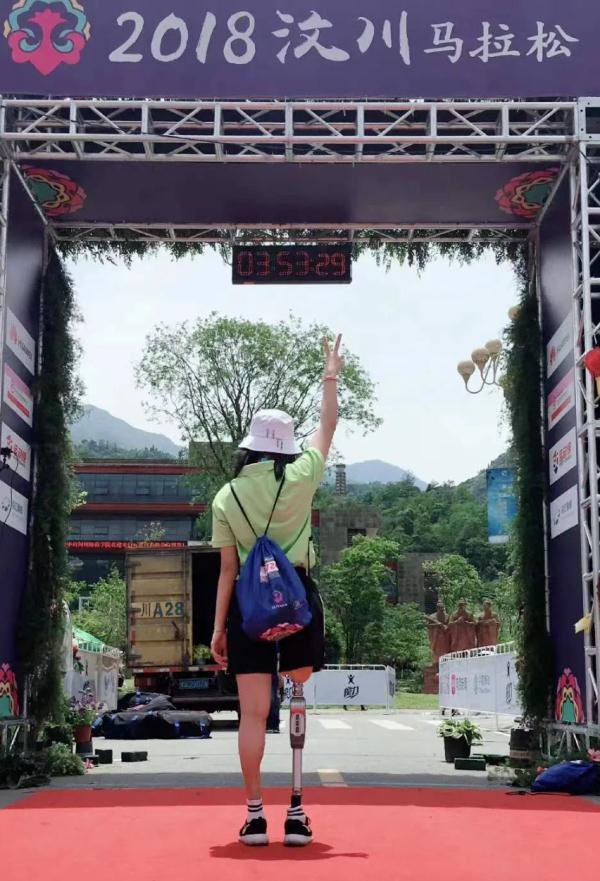 “钢腿女孩”遭网暴，四川残联回应！