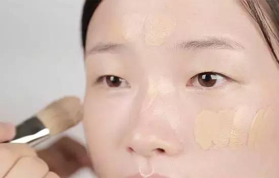 新手化妆教程视频淡妆，化妆师教你瞬间变脸