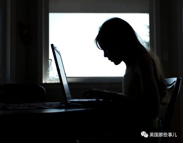 10岁开始沉迷成人片，现在羞耻的一度想自杀.. 这英国妹子，压力有点大...