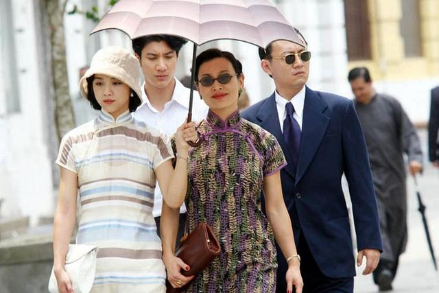 10位穿旗袍的女演员，有人天生媚骨，有人冷若冰霜，有人知性端庄