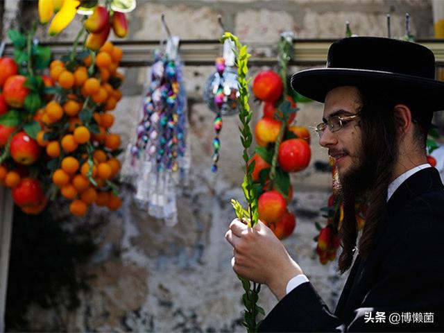 残忍野蛮的非洲割礼，伤害了1亿女性，在别的国家却受到人们欢迎