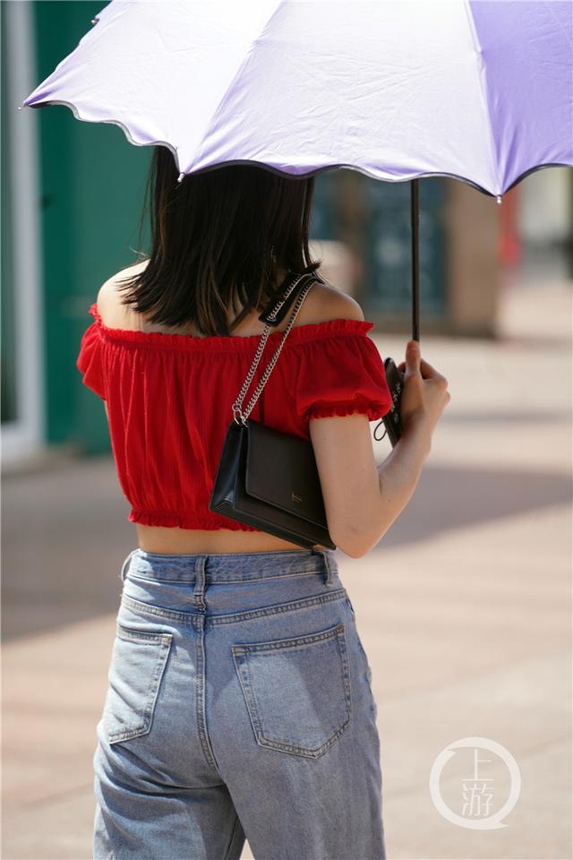 快来打望！漫步在山城街头的重庆美女