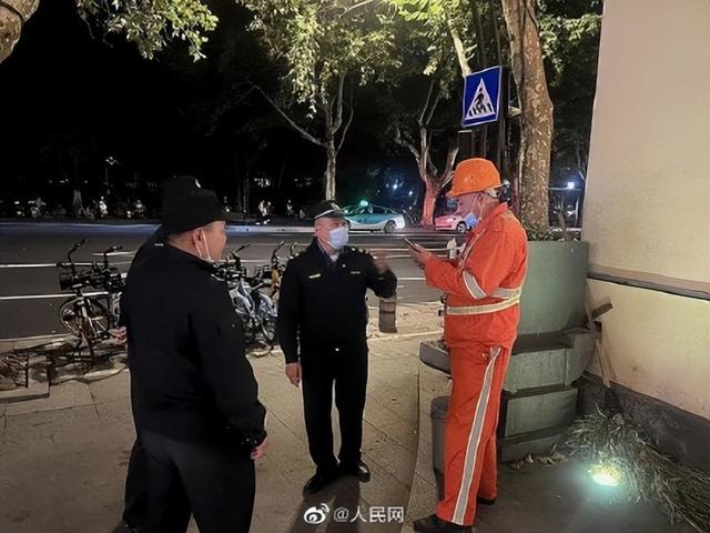 谢谢你们！白血病女孩丢药急哭，他们深夜翻垃圾桶帮找回