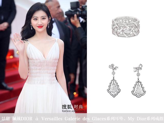 关晓彤薄荷绿礼服裙获赞，胡歌红毯上的“眨眼杀”好迷人！