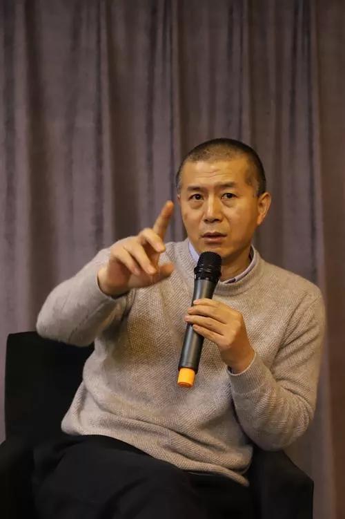 《哺乳期的女人》：这部获鲁奖的短篇，较早关注了留守儿童问题