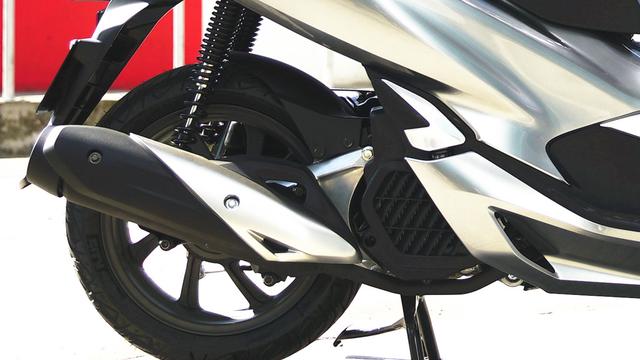 本田最新发布的PCX值不值2.699万元？咱们细节见真章