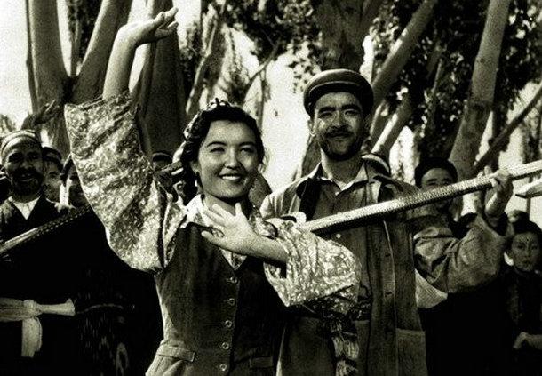 10位被遗忘的新疆美女明星 今昔变化大 有人89岁仍美 有人27岁便去世