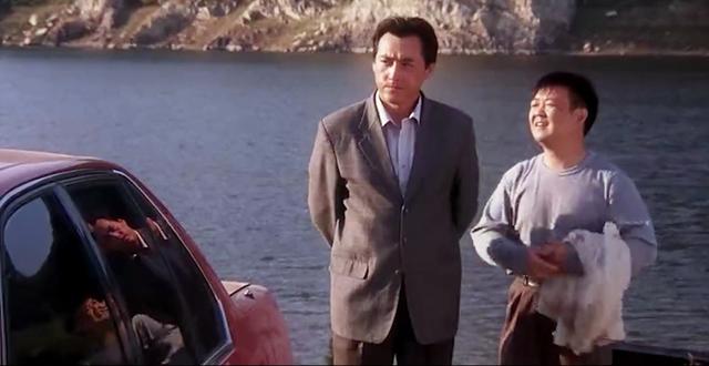 苦命女人年轻丧夫,因长得漂亮被三个男人看上,却选了个穷小子