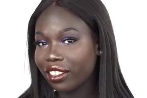 非洲女人用多少BB霜才能变白？化妆结束后，这效果没谁了！