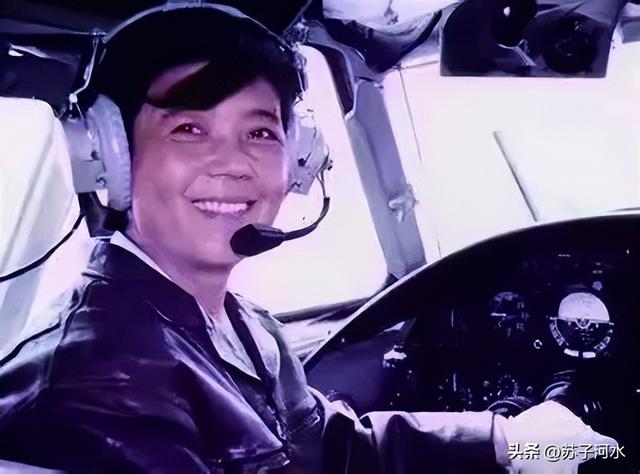 盘点新中国成立后解放军中18个女子第一人(一)