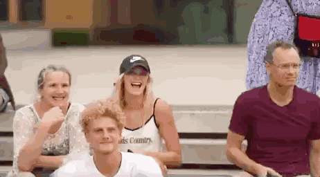 90后中国姑娘，在澳洲街头搞“事情”，竟然美哭外媒、惊动CCTV