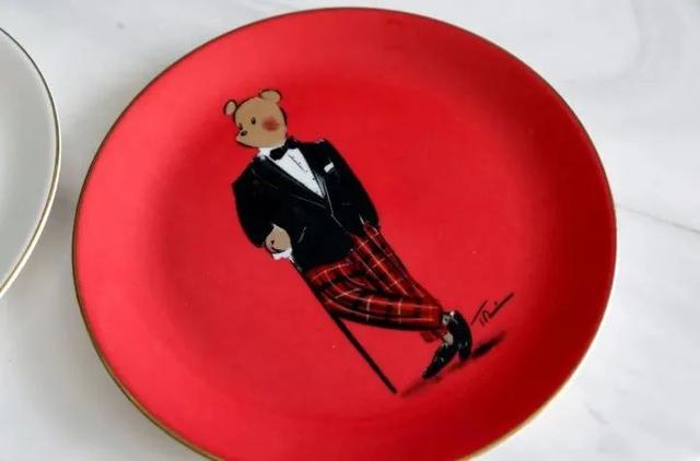 凯特、戴妃同款手镯，英国王室都爱的瓷器，情人节送礼大气有格调