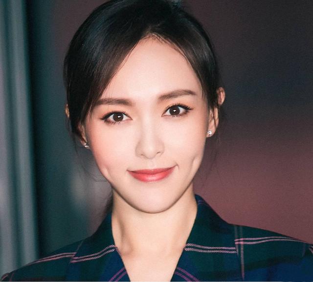 酒窝美女，林心如唐嫣佟丽娅上榜，而她却是公认的酒窝美女