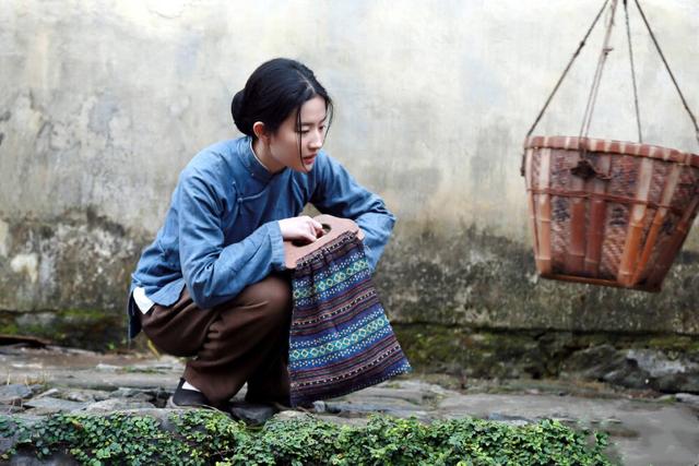 贾平凹《黑氏》：一个丑妇的“多段”恋情，揭开了人性的低级欲望