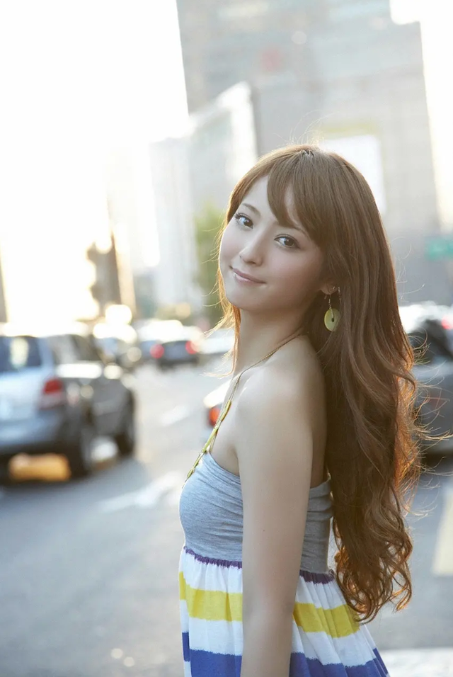 日本最美女星排行，佐佐木希那么漂亮才第九，第一拥有完美长相