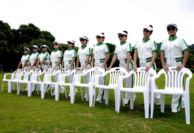 美女们的飒爽英姿运动装