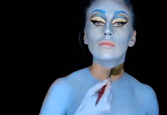 美女把自己画成阿拉丁神灯,不是亲眼看到,很难相信这是画出来的