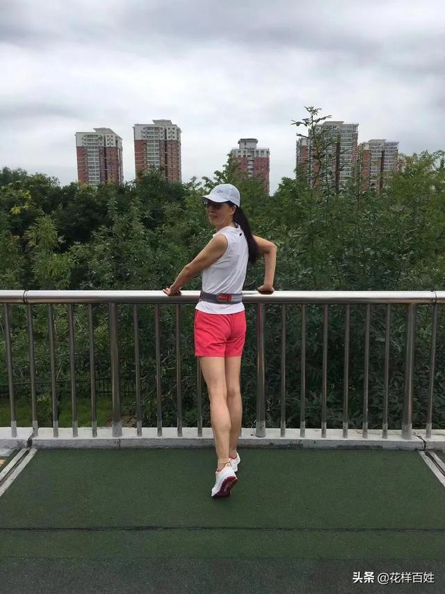 48岁开始跑步，从生活不能自理到马拉松女神，10年她的改变太惊人