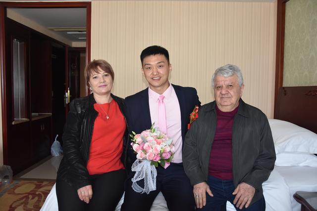 19年，山西小伙娶亚美尼亚美女硕士，生两个混血宝宝，现状如何？