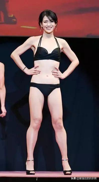 52岁日本泳装美女选美大赛夺冠，颜值身材简直惊艳