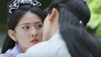 又惹争议了，嘴含戒指接吻，国产剧的吻戏开始了一场“病态传承”