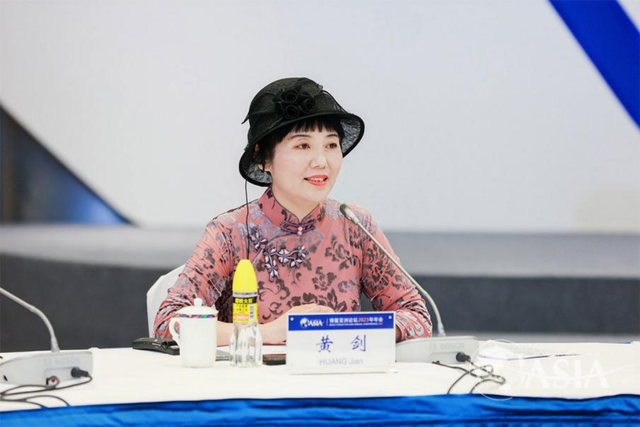 女性领导力圆桌会议：不确定的世界与女性领导力