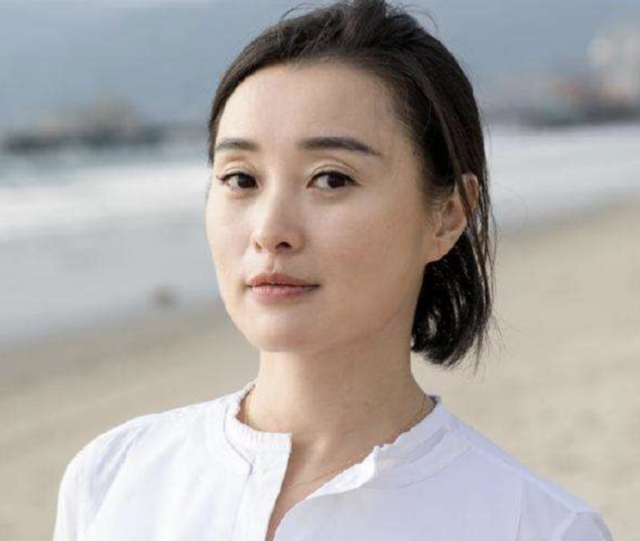 “捧不红”的10位女星，虽然观众扼腕叹息，但火不起来，也是幸运