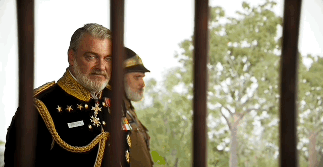 华人之光！全网刷屏的奥斯卡影后，但我只能为杨紫琼高兴5分钟