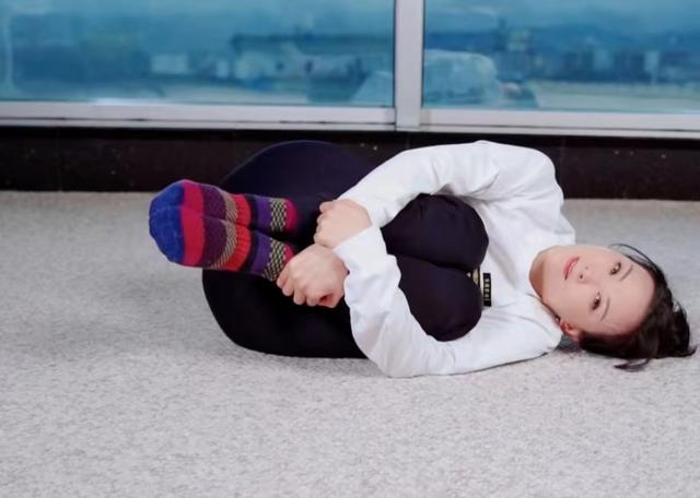 夏天到！20位性感女星接连秀身材，马甲线水蛇腰蜜桃臀，个个养眼