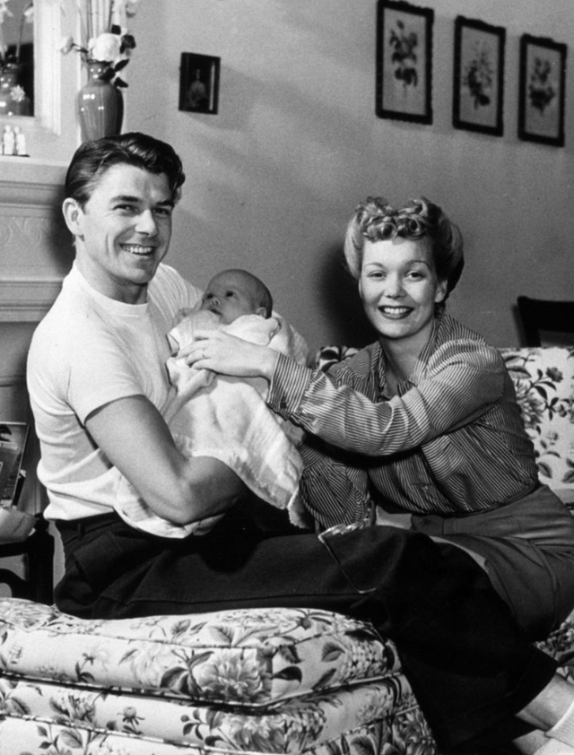 美国前总统里根风流史：和好莱坞50多名女星有染，其中还包括梦露