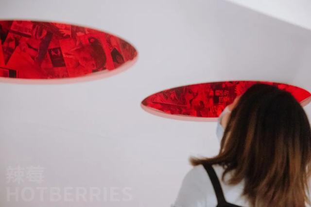 在家看A片被老妈撞见，她反手就带我去了个“18禁”场所