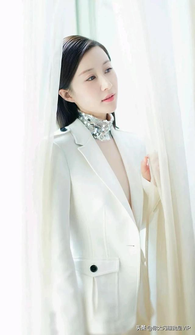 舒畅超高清图集：丰满性感，精致女人