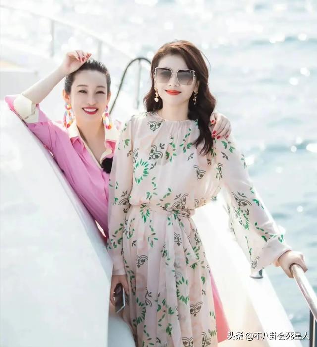 7组中年女星同框比美，刘涛赢了秦海璐，殷桃曾黎各有千秋