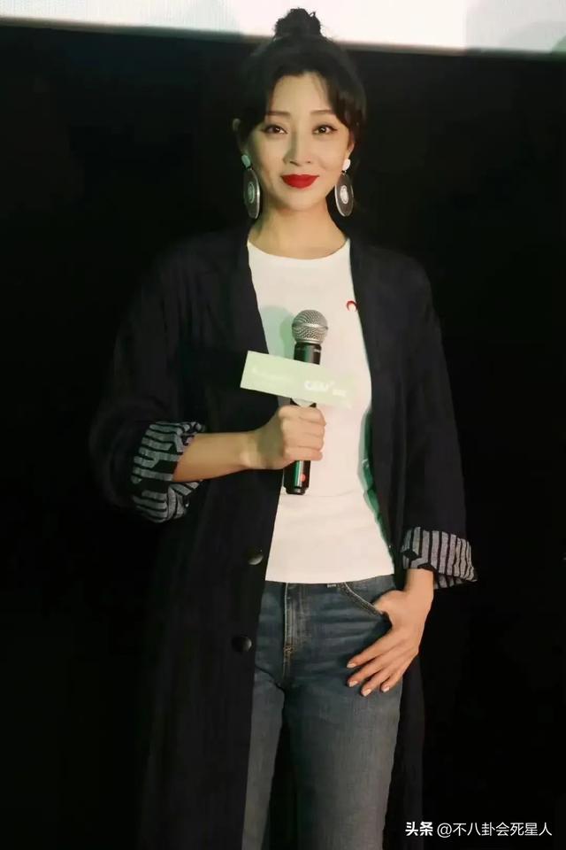 7组中年女星同框比美，刘涛赢了秦海璐，殷桃曾黎各有千秋