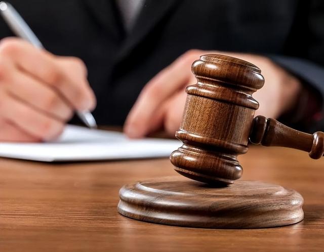 08年，29岁华裔女作家遭15岁男孩侵犯，对方律师却称：她先勾引的