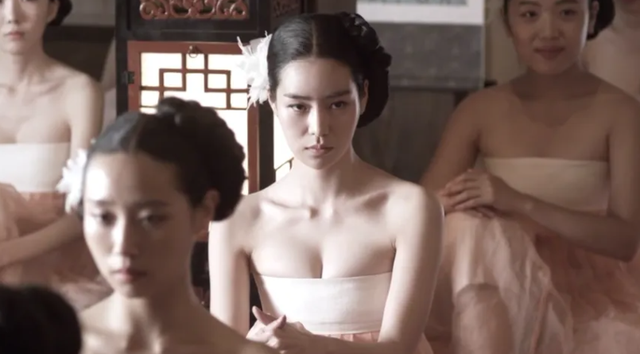 妍珍呐！没想到这两部大尺度电影都是你演的？看的让人脸红心跳！