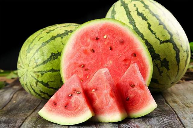 子宫“不欢迎”的6种水果，柿子排末尾，首位大家经常吃