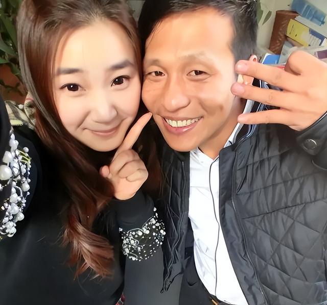 宋小宝离婚11年：他再婚生龙凤胎，后遭误诊，前妻霍晓红现状如何