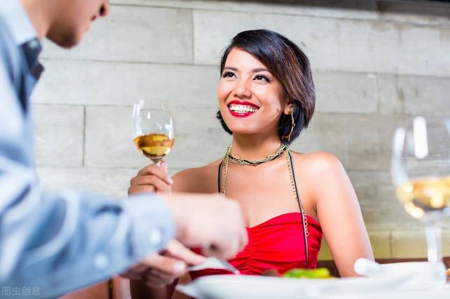 女孩两次脱裤子展示纹身，男闺蜜没把持住，能以此否定犯罪吗？