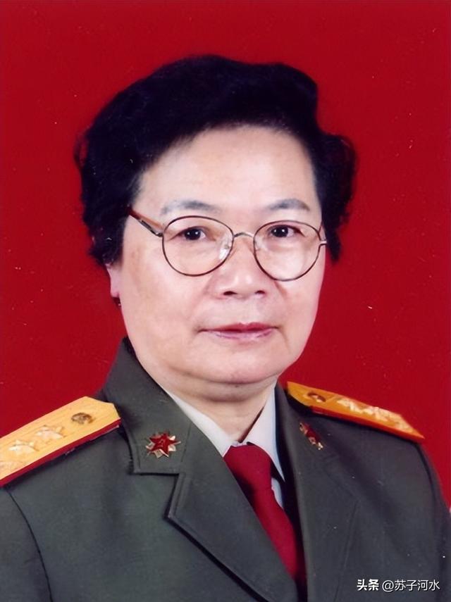 盘点新中国成立后解放军中18个女子第一人(一)