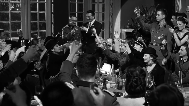 《辛德勒的名单》你不知道的细节！红衣小女孩代表的意义是什么？