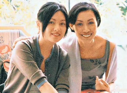 她是最清纯的3级片女星，却爆出两女共侍一夫的丑闻