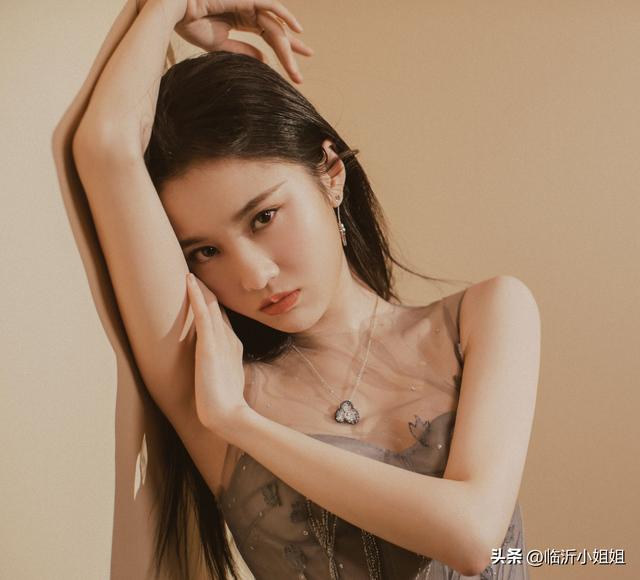 张慧雯，极具灵动气息的温柔美少女，清新靓丽的容颜，让人爱慕