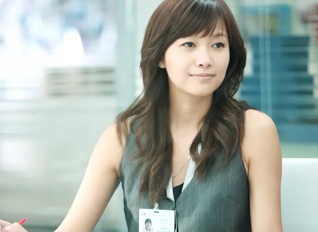 人前很清纯，人后却疯狂？这10位情史混乱的女星，才是“老司机”