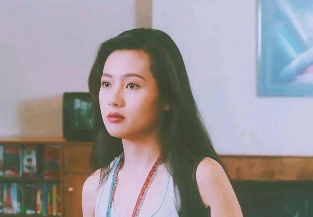 她被称为“蜜桃女神”一脱成名!如今无人知晓,你还记得吗?