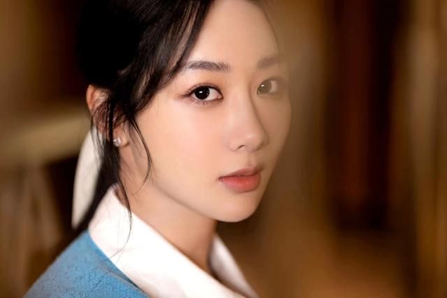 中国十大90后娱乐圈女顶流，十大美女排行榜