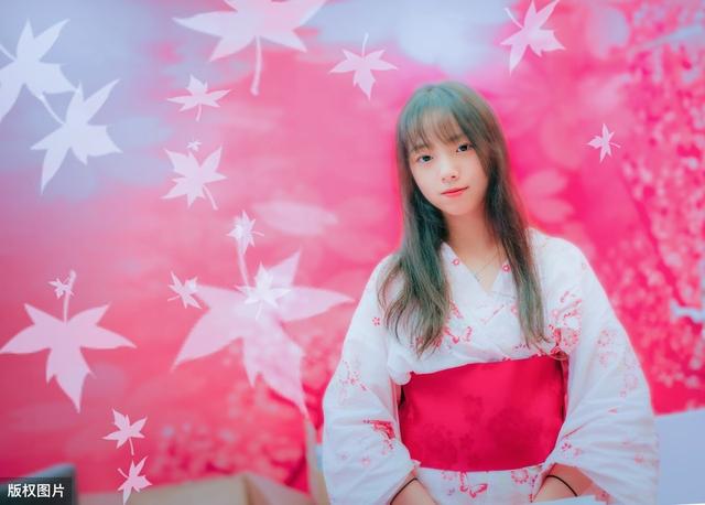 女子与陌生男子玩“情趣游戏”，并将室友拉下水，被判“强奸罪”