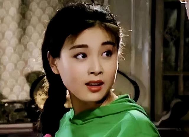 10位“一眼万年”女演员，个个美到窒息，有人靠一个角色吃一辈子