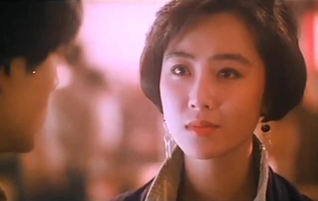 港圈“一眼万年”的短发美女，只服这12位，惊艳洋气，又美又酷帅