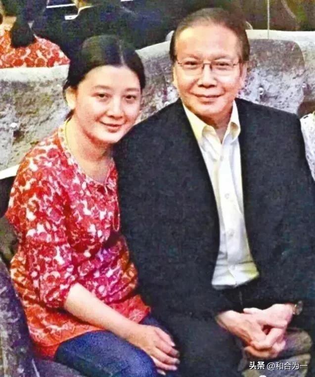 黑帮录:“二路元帅”江湖惹火记:帮向华强赚第一桶金